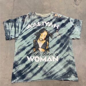 Trendy Tie-Dye Graphic Tee - Blue